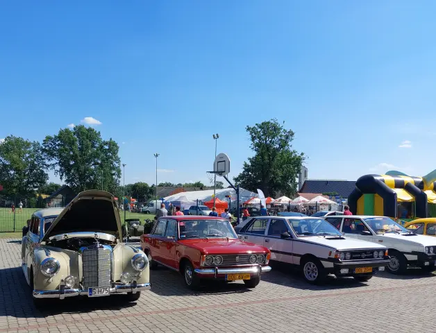 Zdjęcie do artykułu: Lato w Zawadzie 2023 - Klasyczna motoryzacja w centrum uwagi!